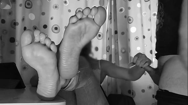 My Wrinkled Soles Are In Front Of Your Face While I’m Giving Another Guy A Blowjob
