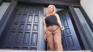 Roll Play – Part 1 Savannah Bond / Brazzers/ Enter XVPROMO on official site for discount